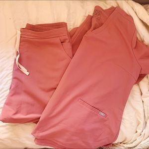 Figs scrubs set in Mineral Mauve